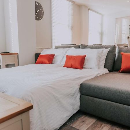 Cavendish House With Secure, Allocated Parking, 2 Mins Walk From Windsor Castle Exterior foto