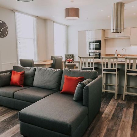 Cavendish House With Secure, Allocated Parking, 2 Mins Walk From Windsor Castle Exterior foto