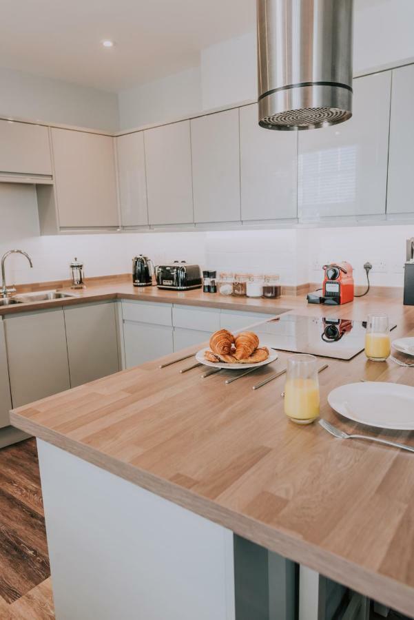 Cavendish House With Secure, Allocated Parking, 2 Mins Walk From Windsor Castle Exterior foto